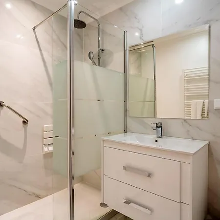 Studio Fuer 3 Personen Und 1 Kind In Funchal, Madeira Und Umgebung Apartment