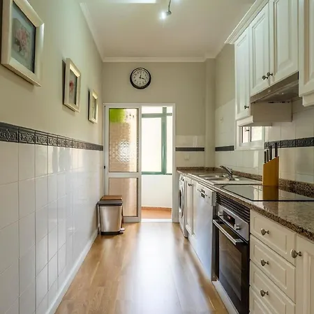 Studio Fuer 3 Personen Und 1 Kind In Funchal, Madeira Und Umgebung Apartment *