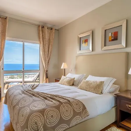 Studio Fuer 3 Personen Und 1 Kind In Funchal, Madeira Und Umgebung