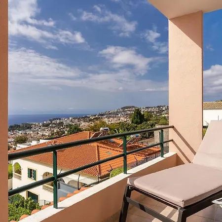 Studio Fuer 3 Personen Und 1 Kind In Funchal, Madeira Und Umgebung *